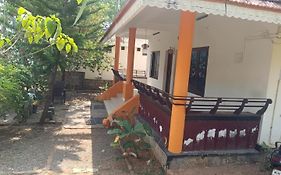 Bee Villa